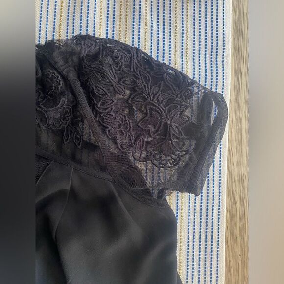 Kimchi Blue  Mini Dress Women Sz 10 Black  Embroidery Button Lace Sleeve Chiffon - Picture 6 of 16